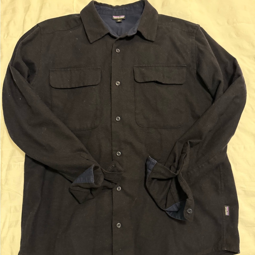 Ms Patagonia Lg recycled Wool button up